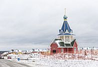 Малый храм Мечты. Работы по территории вокруг храма. Укладка дорожки
